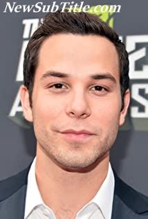 بیوگرافی Skylar Astin